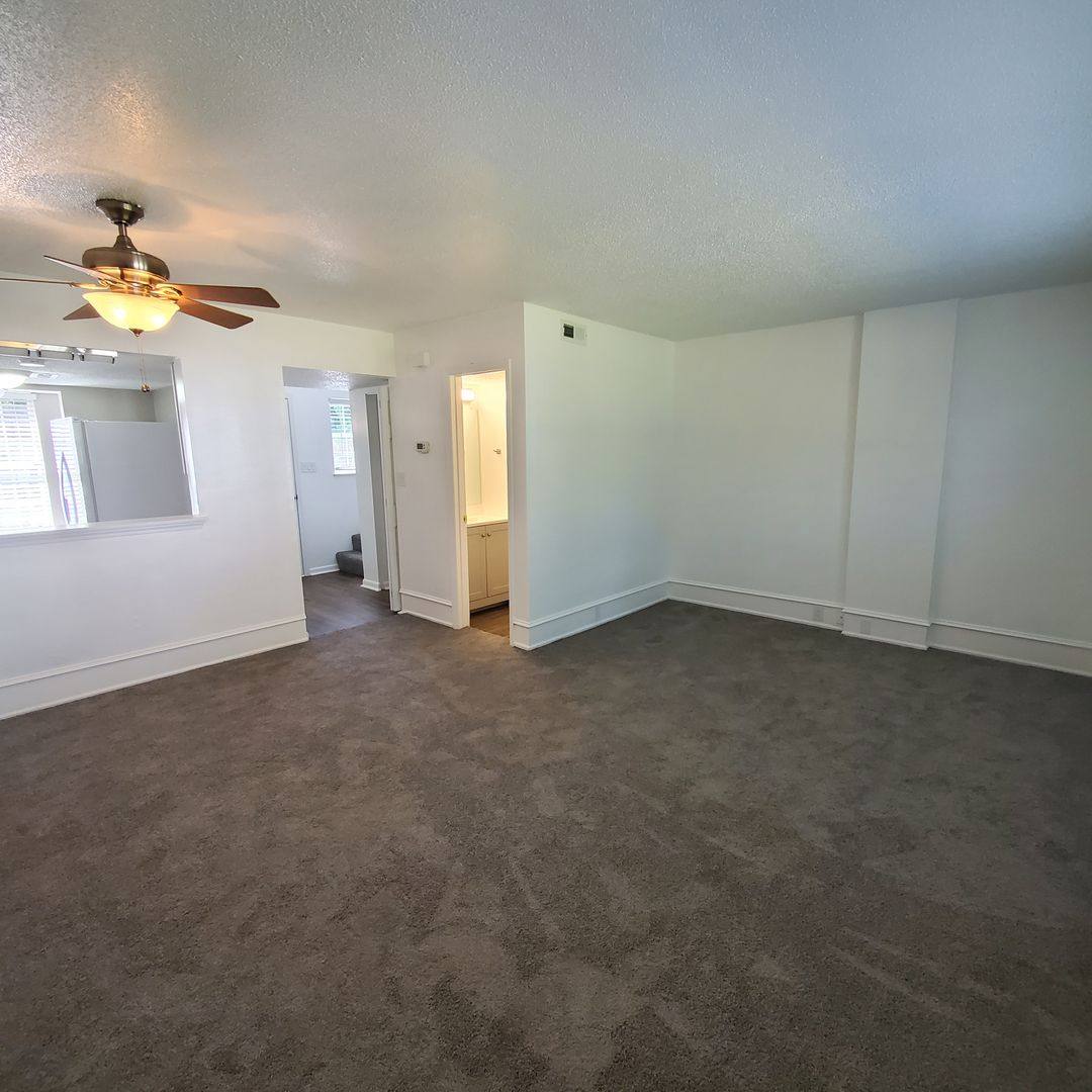 Townhouse for rent at 18 Somerset Parkway, Daleville, AL 36322