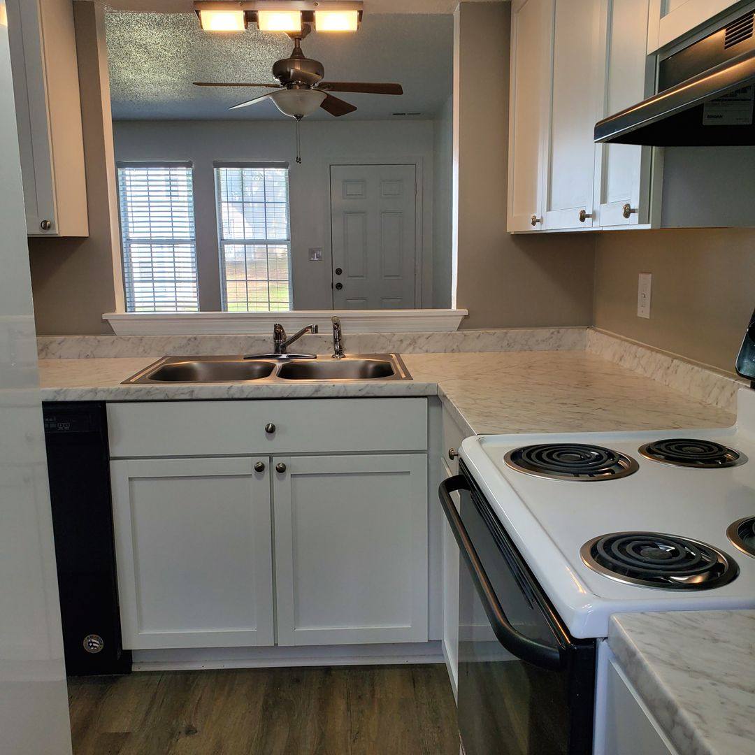 Townhouse for rent at 18 Somerset Parkway, Daleville, AL 36322