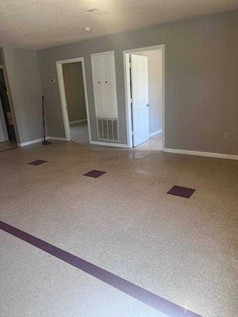 Apartment for rent at 250 Ivie Lane, Mantachie, MS 38855