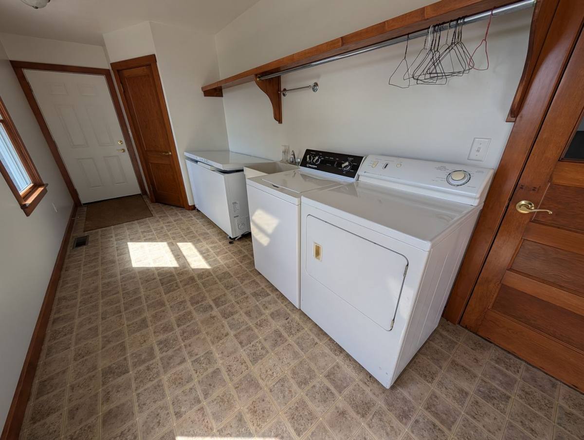 House for rent at 13200 County Rd, Middlebury, IN 46540