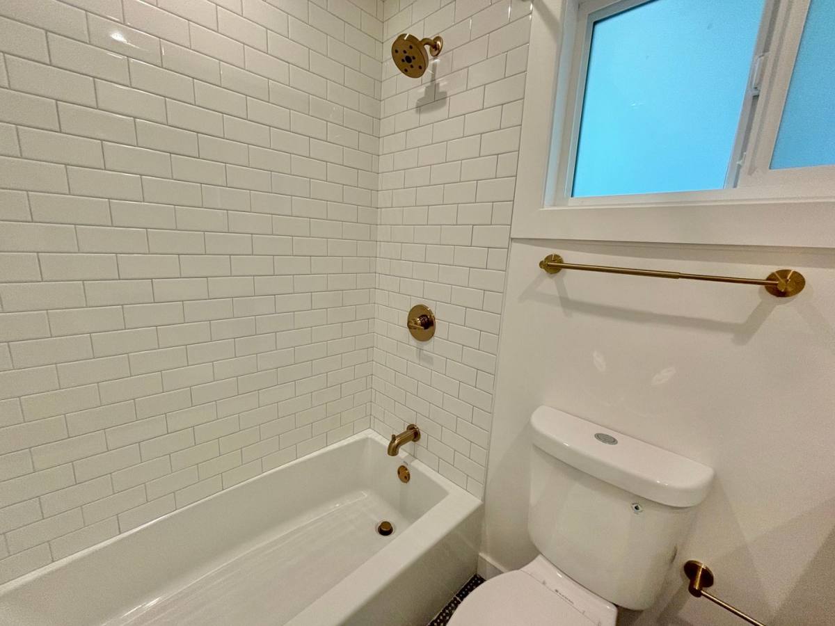 Apartment for rent at 4657 Coldwater Canyon Ave, Studio City, CA 91604