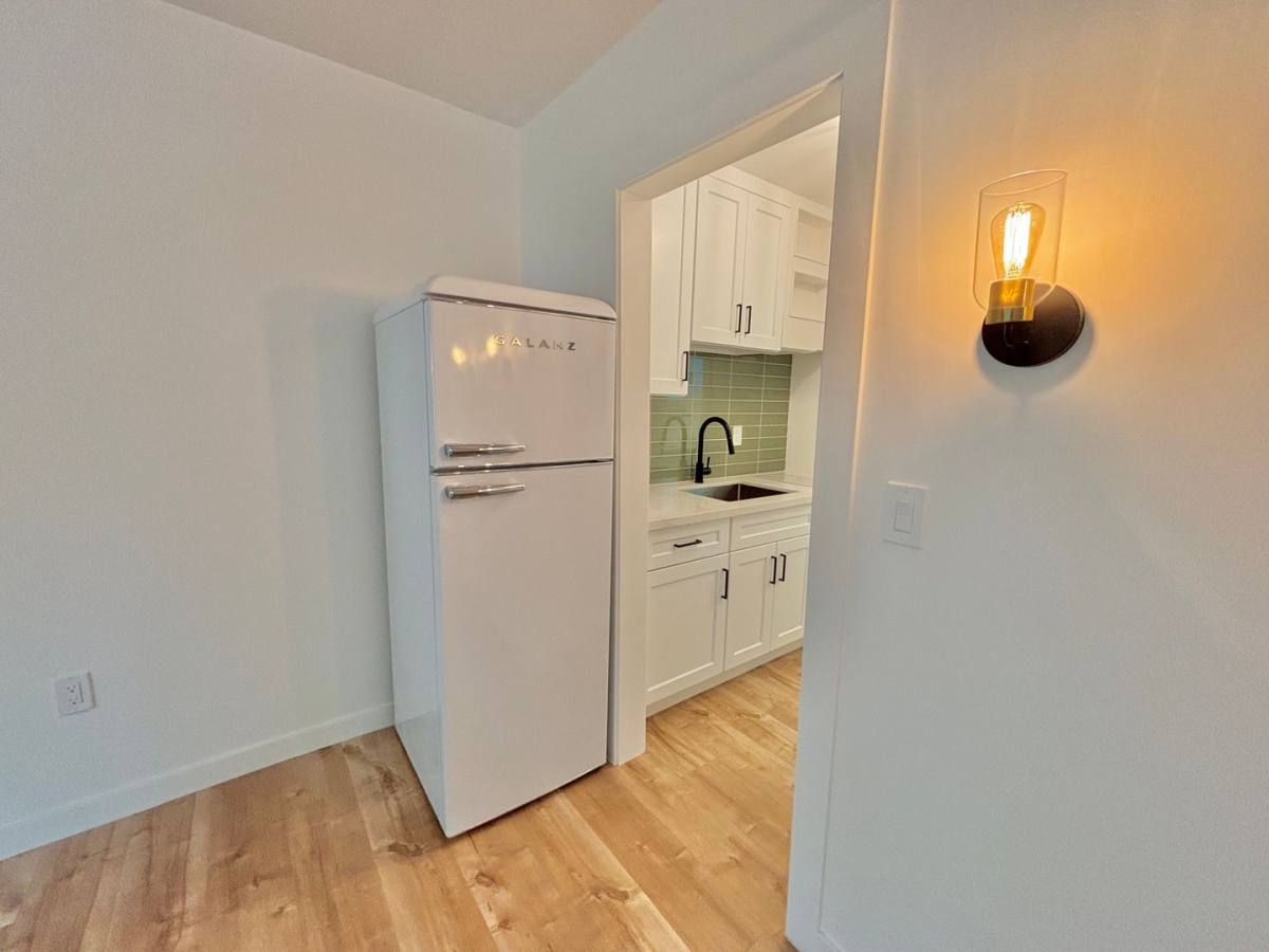 Apartment for rent at 4657 Coldwater Canyon Ave, Studio City, CA 91604