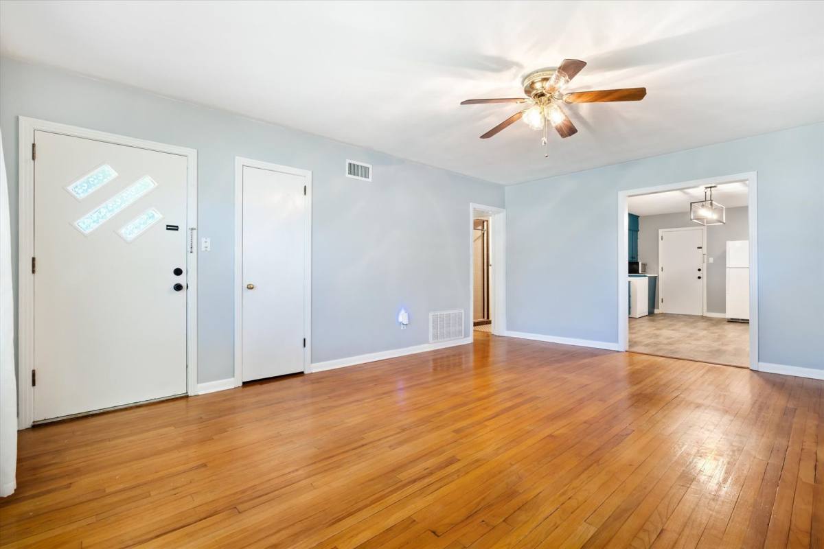 House for rent at 703 Magnolia Rd, Mobile, AL 36606