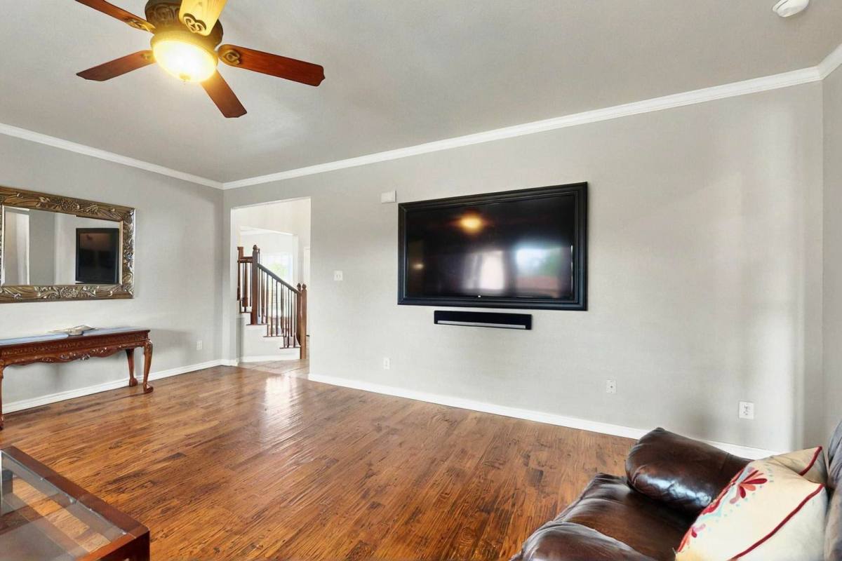 House for rent at 1236 Blue Brook Dr, Rockwall, TX 75087