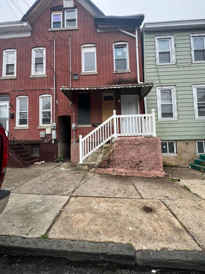 House for rent at 134 Old Rose St, Trenton, NJ 08618