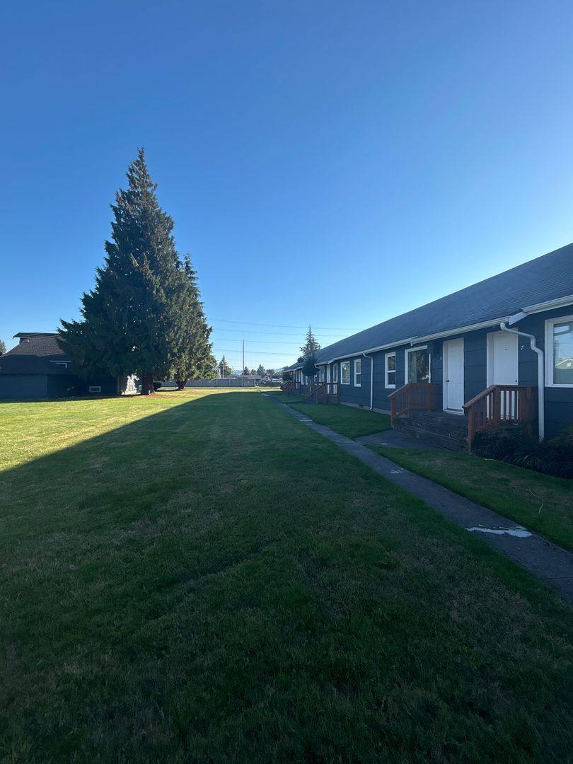 Apartment for rent at 3024 Washington Way, Longview, WA 98632