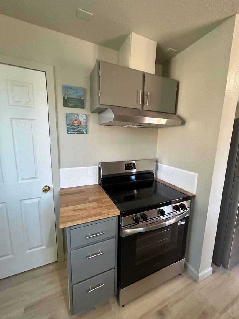 Apartment for rent at 436 19th Ave, Longview, WA 98632