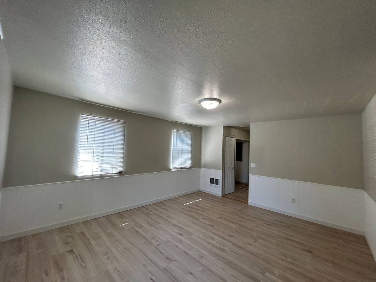 Apartment for rent at 436 19th Ave, Longview, WA 98632