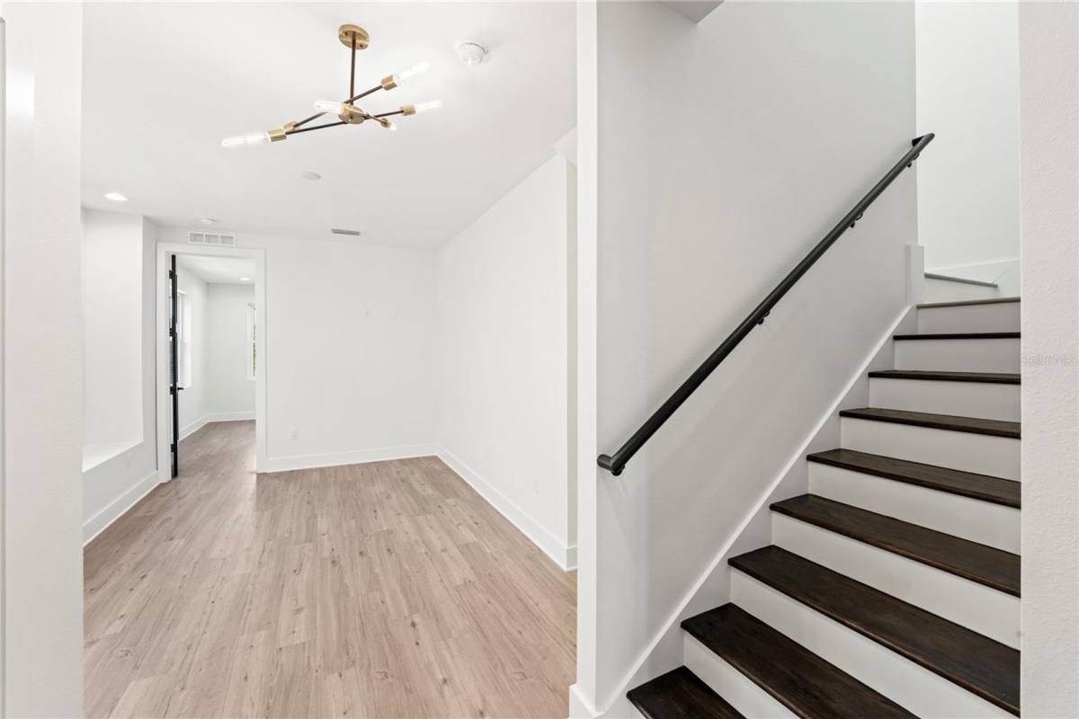 Townhouse for rent at 2403 W N B St, Tampa, FL 33609