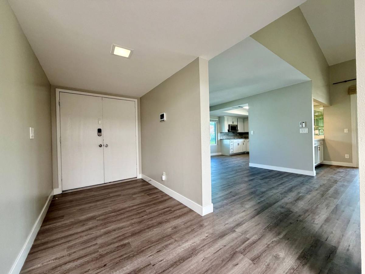 Townhouse for rent at 3142 Espanol Dr, Las Vegas, NV 89121