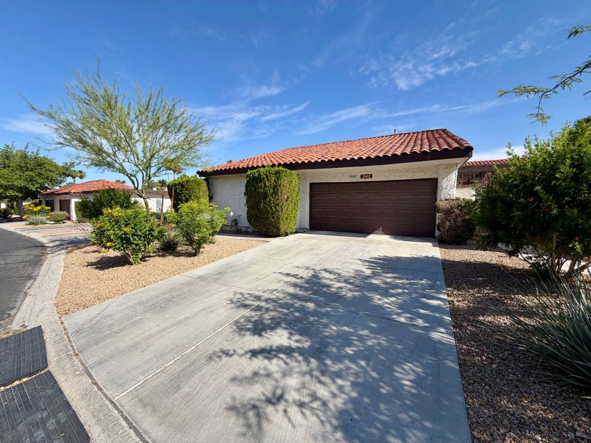 Townhouse for rent at 3142 Espanol Dr, Las Vegas, NV 89121