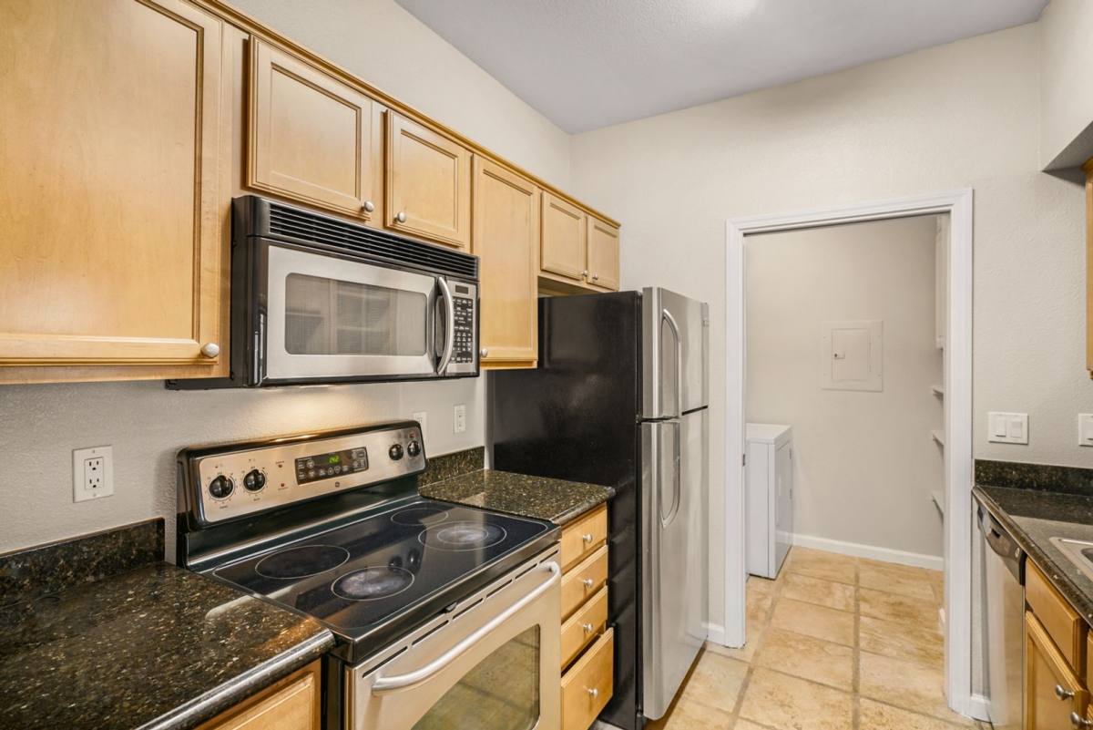 Condo for rent at 885 Halidon Way, Folsom, CA 95630