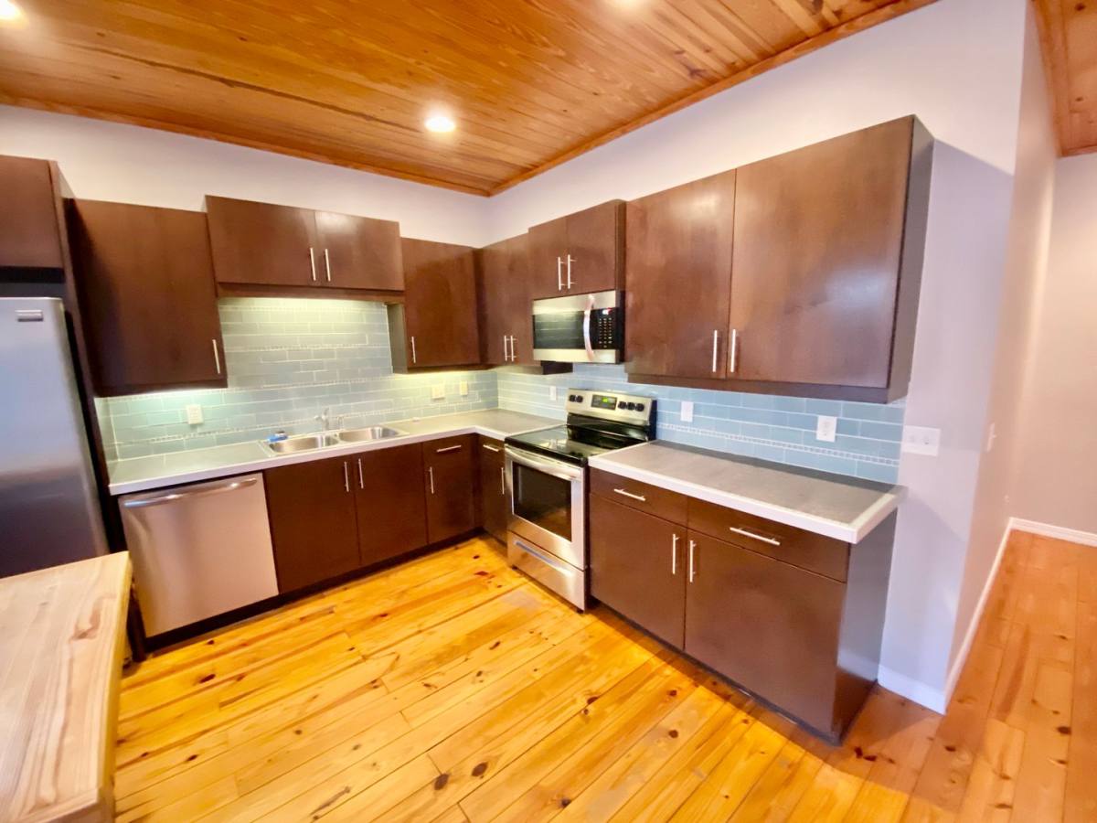 Townhouse for rent at 123 E Muriel St, Orlando, FL 32806