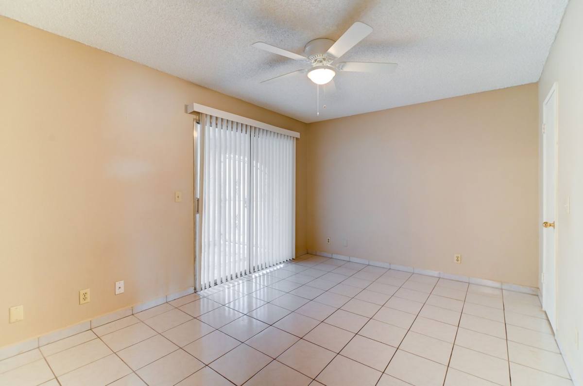 Townhouse for rent at 824 Hedge Way, Las Vegas, NV 89110