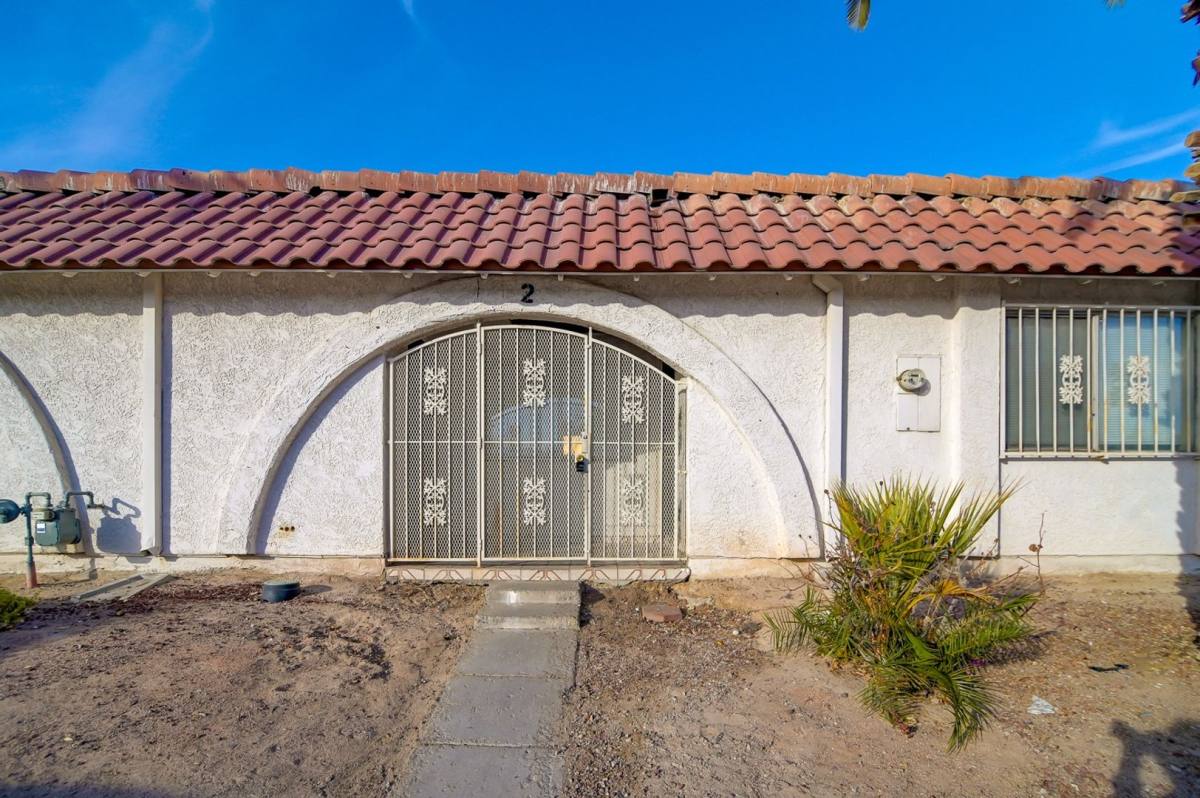 Townhouse for rent at 824 Hedge Way, Las Vegas, NV 89110