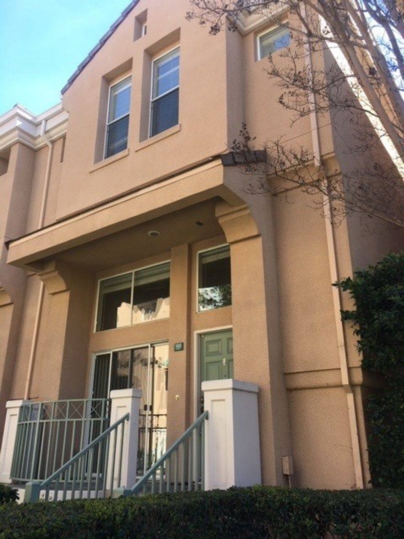 Townhouse for rent at 150 Paseo Court, Mountain View, CA 94043