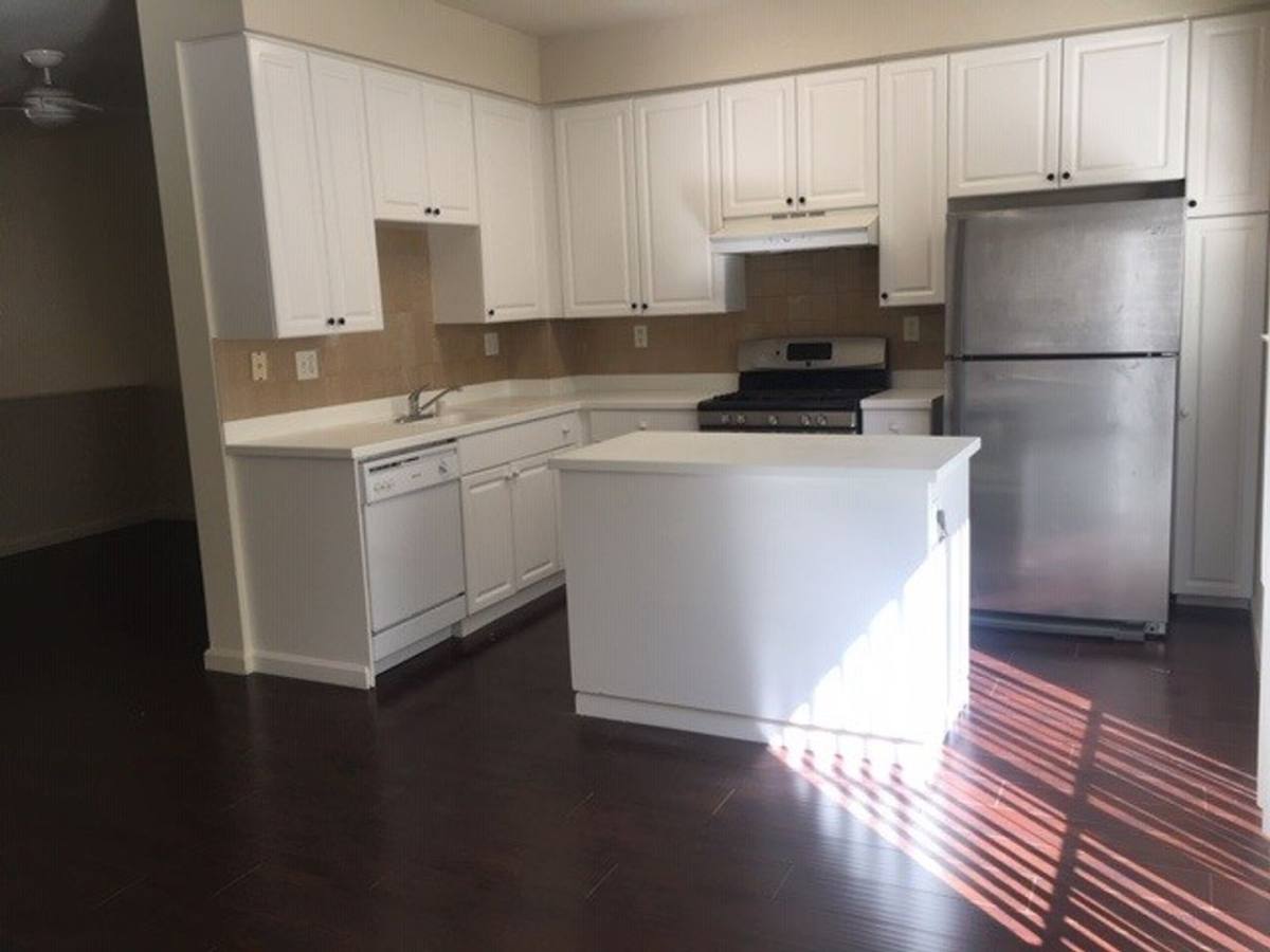 Townhouse for rent at 150 Paseo Court, Mountain View, CA 94043
