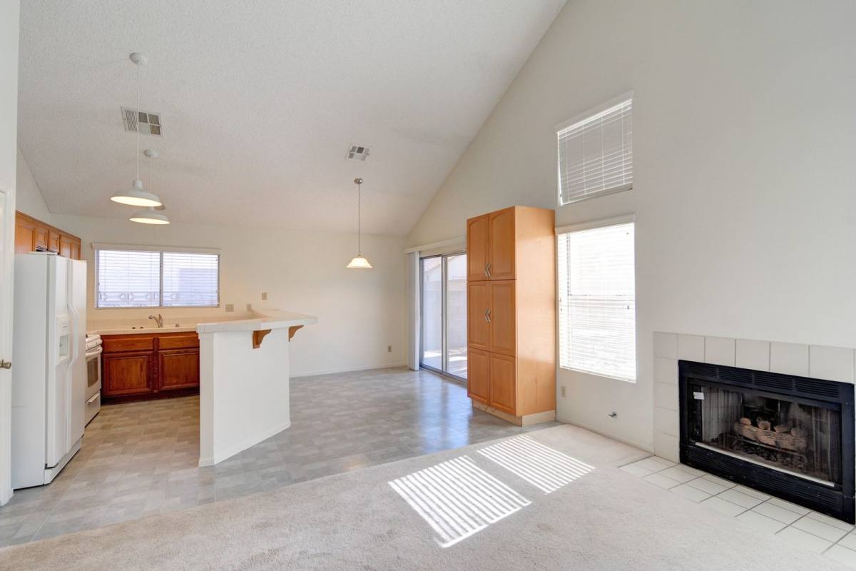 House for rent at 217 S White Cloud Circle, Henderson, NV 89074