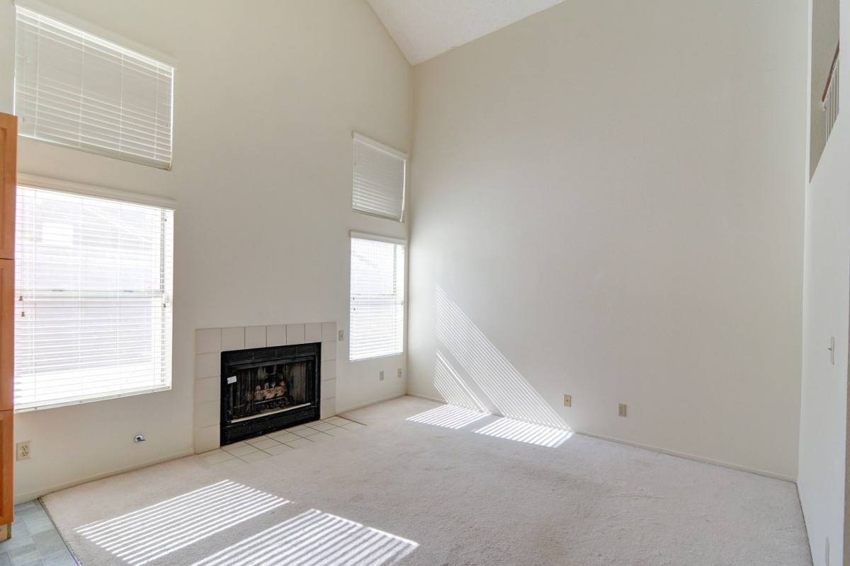 House for rent at 217 S White Cloud Circle, Henderson, NV 89074