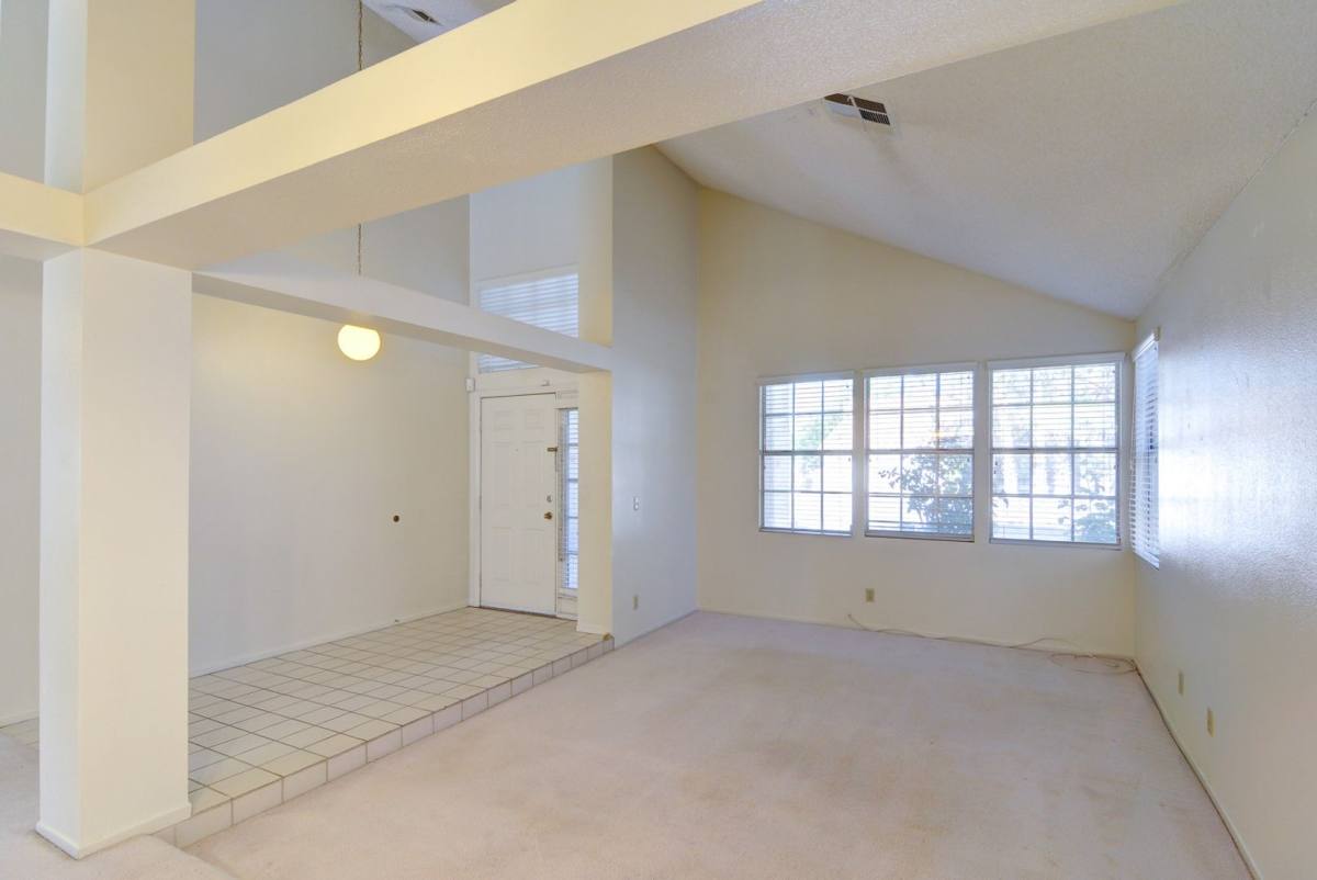 House for rent at 217 S White Cloud Circle, Henderson, NV 89074