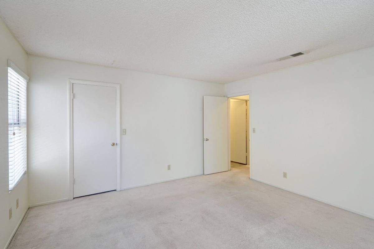 House for rent at 217 S White Cloud Circle, Henderson, NV 89074