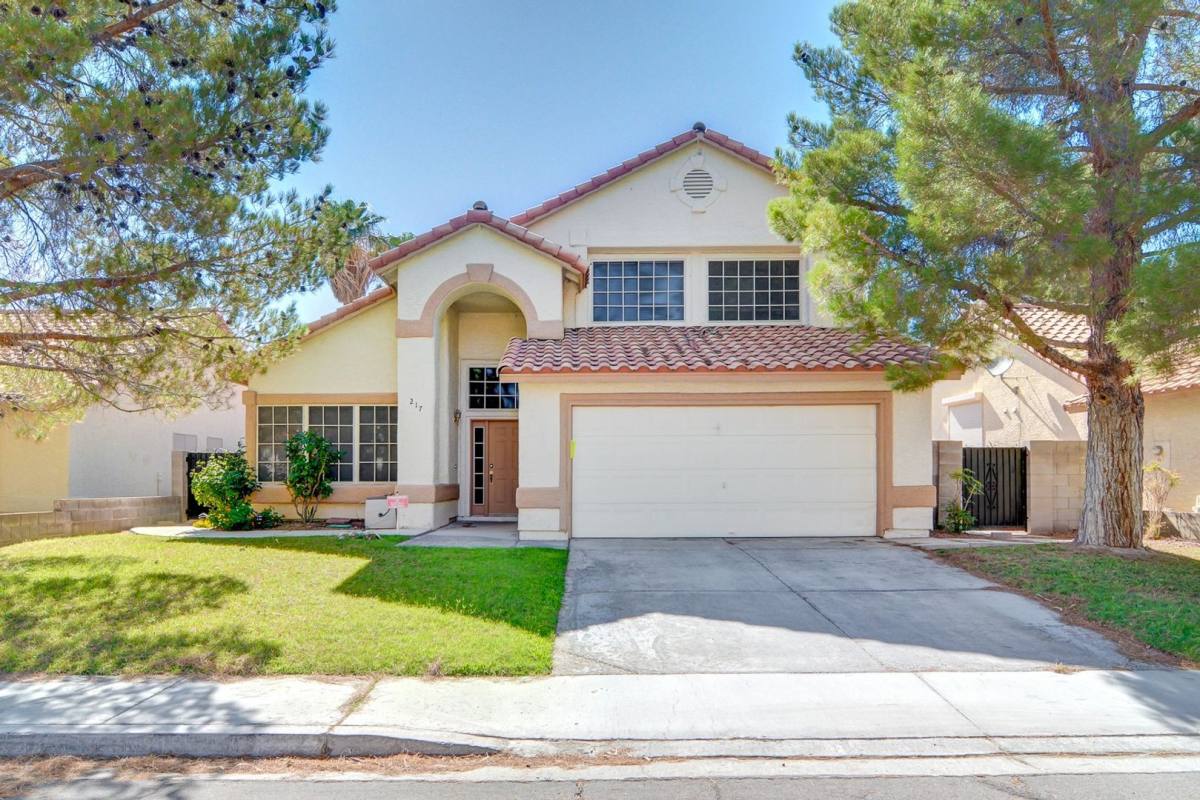 House for rent at 217 S White Cloud Circle, Henderson, NV 89074