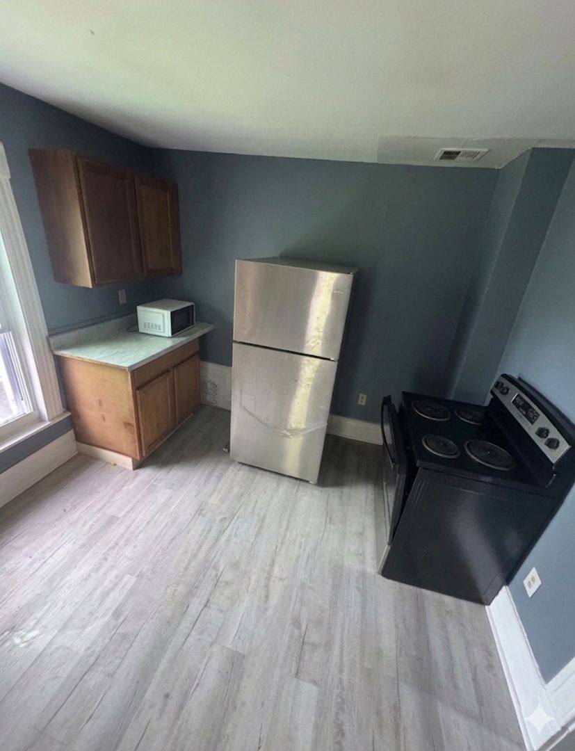 Apartment for rent at 115 Fairfield Ave, Syracuse, NY 13207