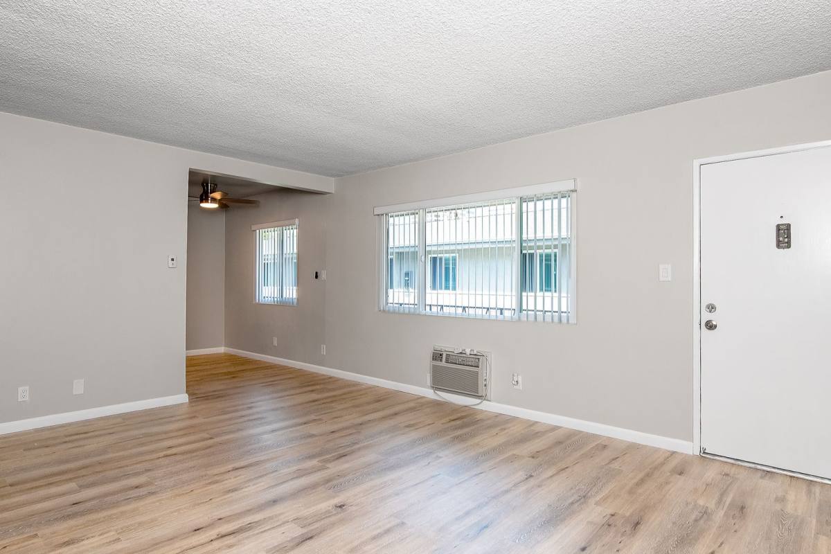 Apartment for rent at 311 N Kenwood St, Glendale, CA 91206