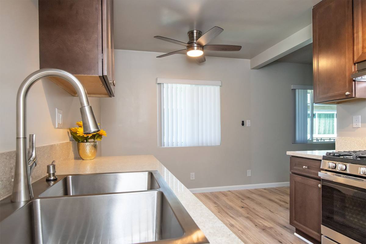 Apartment for rent at 311 N Kenwood St, Glendale, CA 91206