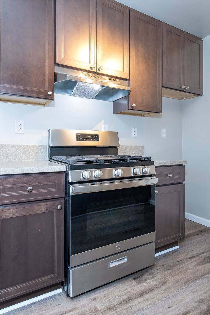 Apartment for rent at 311 N Kenwood St, Glendale, CA 91206