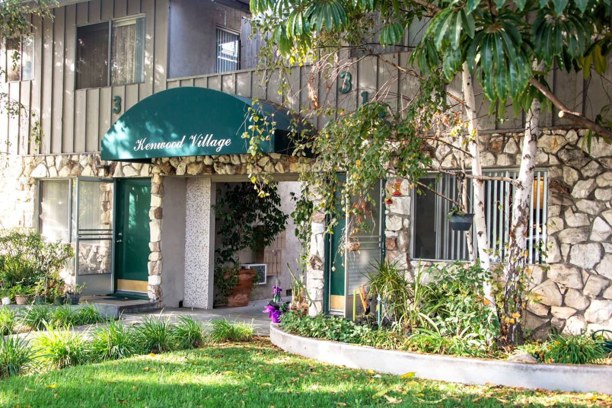 Apartment for rent at 311 N Kenwood St, Glendale, CA 91206