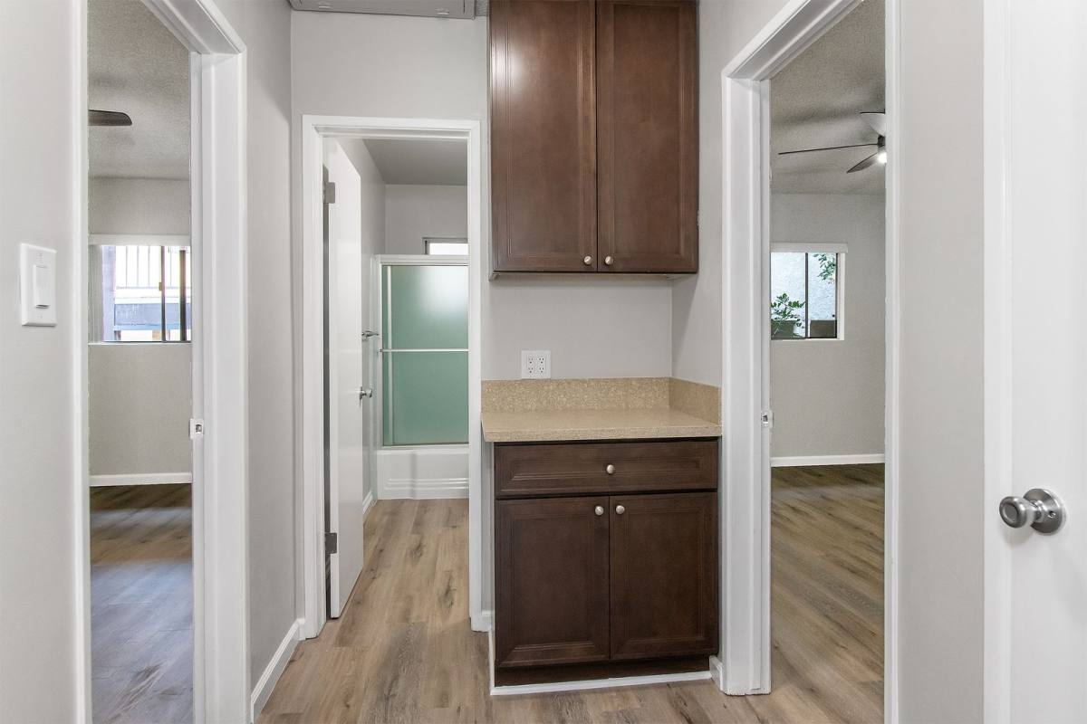 Apartment for rent at 311 N Kenwood St, Glendale, CA 91206