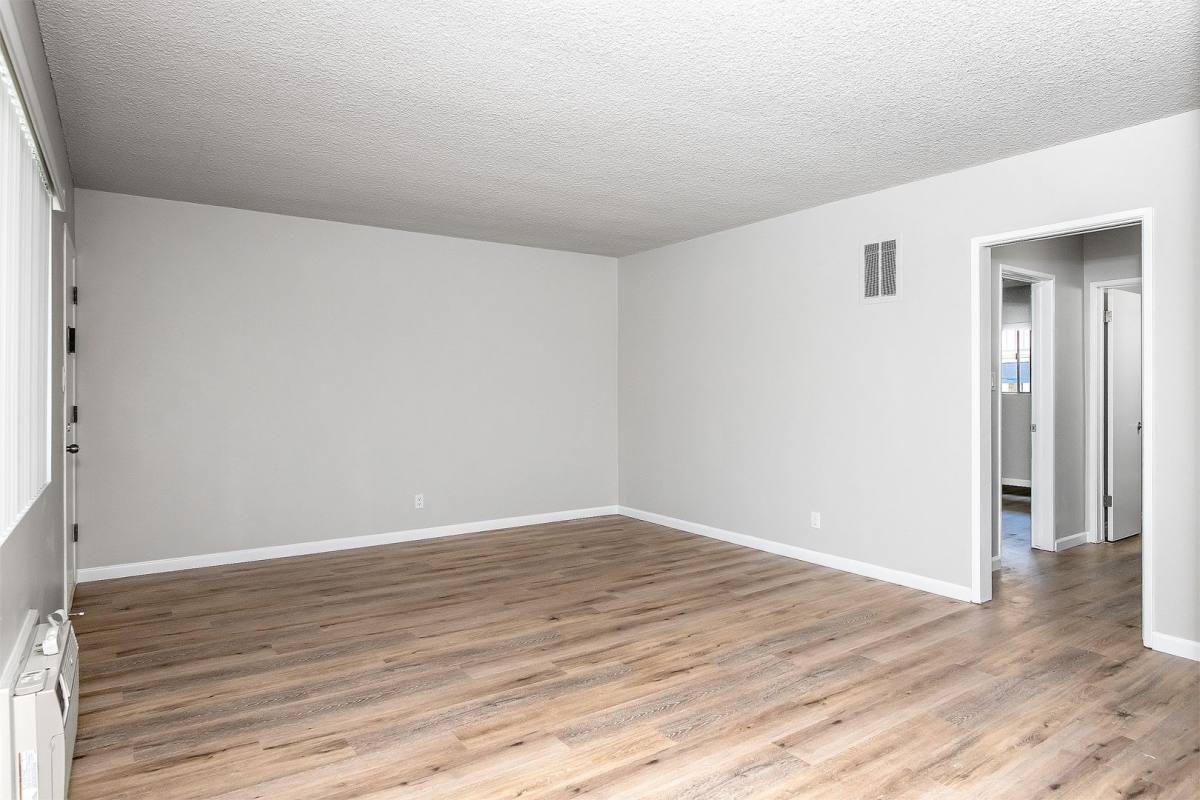 Apartment for rent at 311 N Kenwood St, Glendale, CA 91206