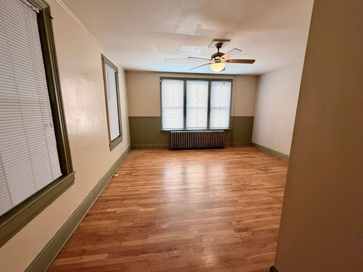 Apartment for rent at 301 Lincoln Way W, Chambersburg, PA 17201