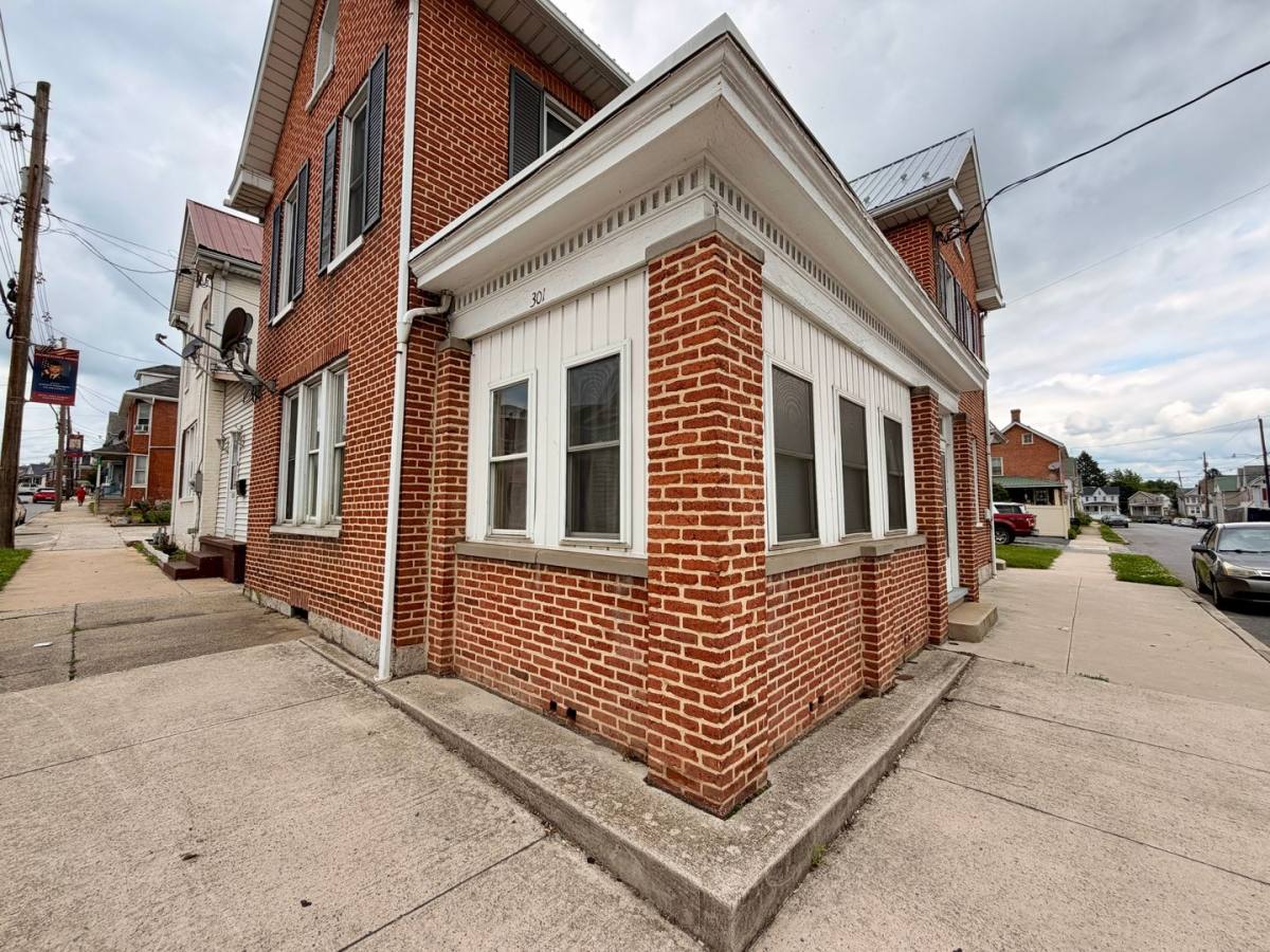 Apartment for rent at 301 Lincoln Way W, Chambersburg, PA 17201