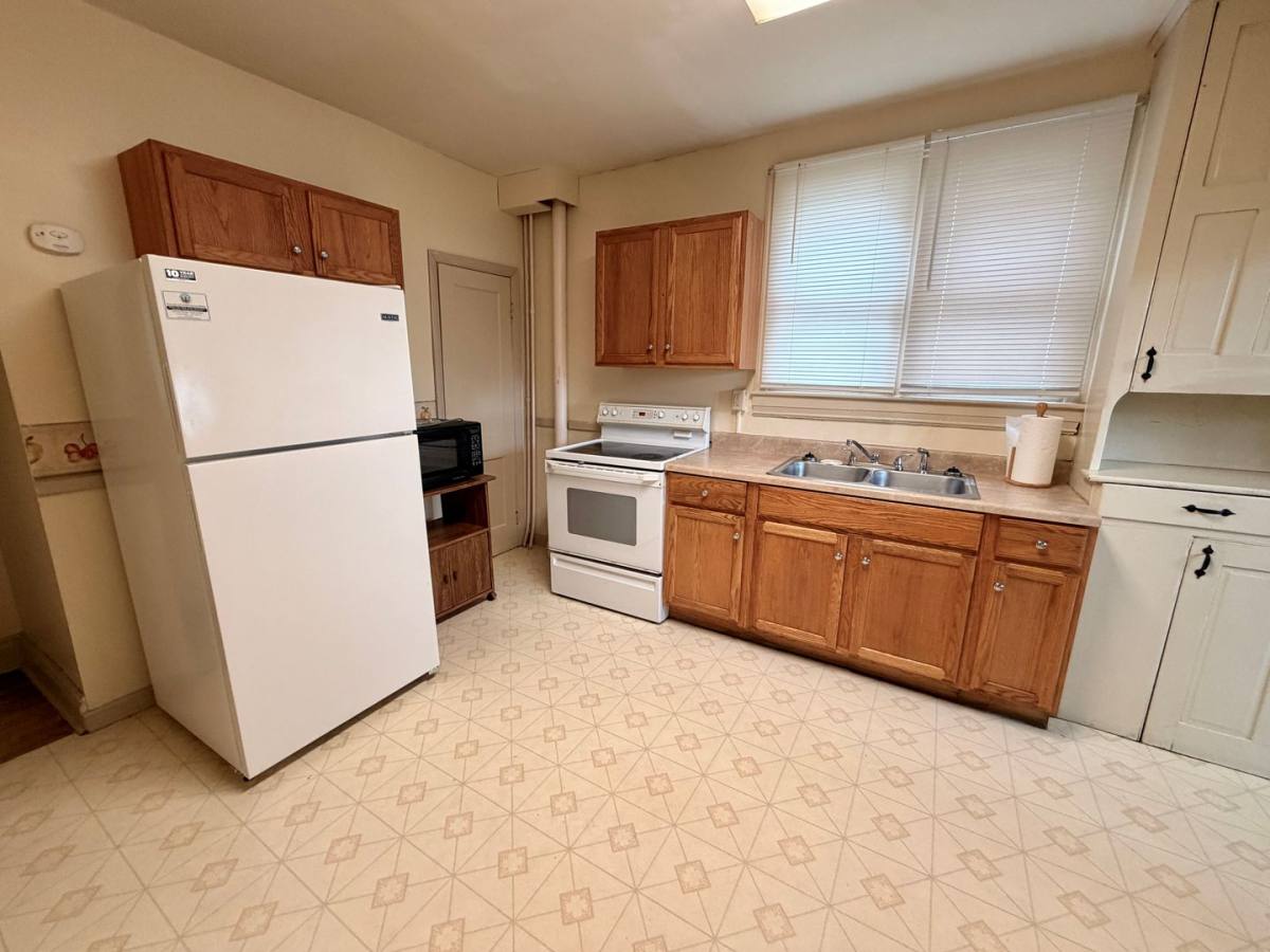 Apartment for rent at 301 Lincoln Way W, Chambersburg, PA 17201