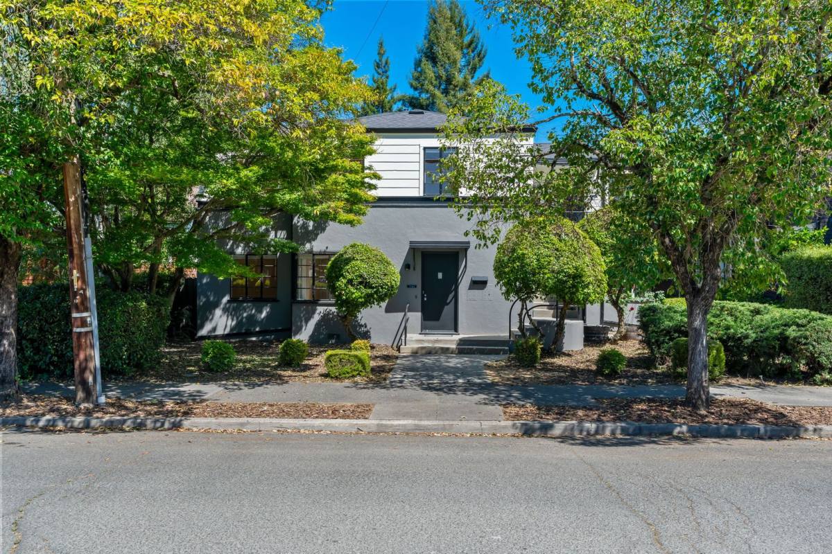 Apartment for rent at 728-734 Seminary St, Napa, CA 94559