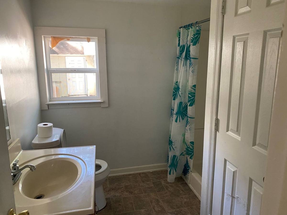 Apartment for rent at 5115 Jefferson Ave, Newport News, VA 23605