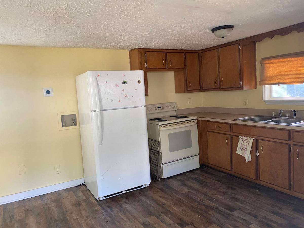 Apartment for rent at 5115 Jefferson Ave, Newport News, VA 23605