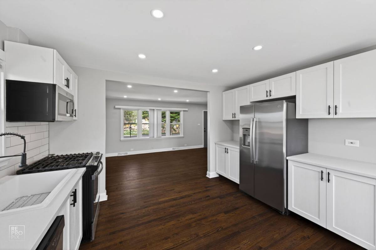 House for rent at 225 Sky Hill Rd, Wauconda, IL 60084