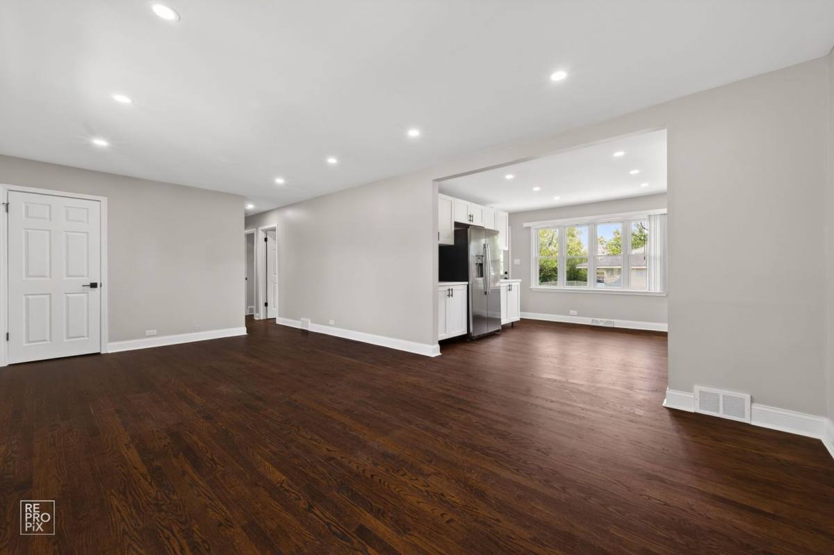 House for rent at 225 Sky Hill Rd, Wauconda, IL 60084