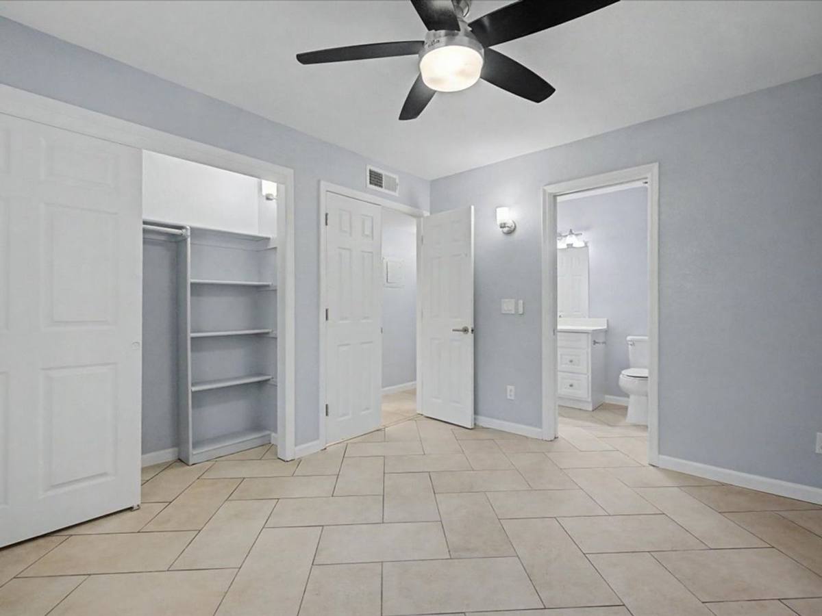 House for rent at 8271 N Oracle Rd, Tucson, AZ 85704