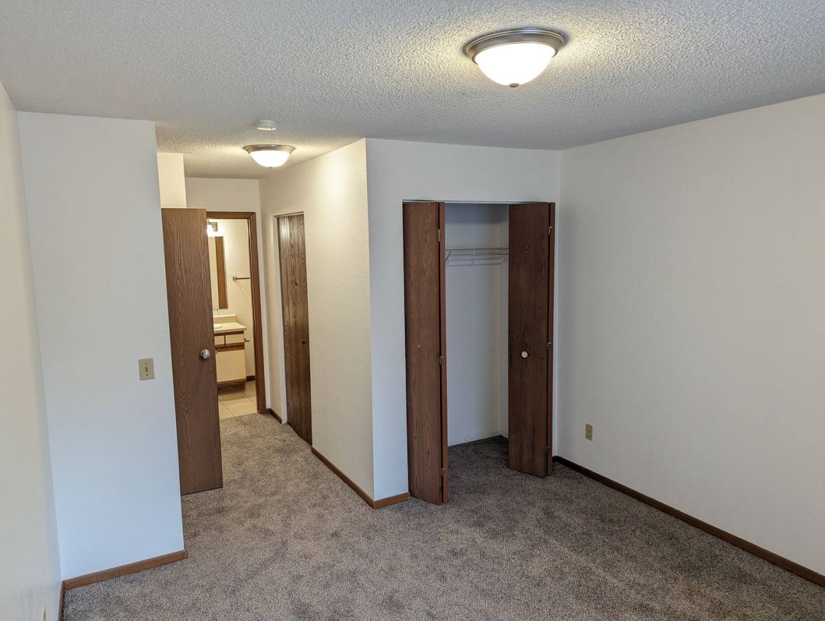 Apartment for rent at 230 2nd St NE, Saint Cloud, MN 56304