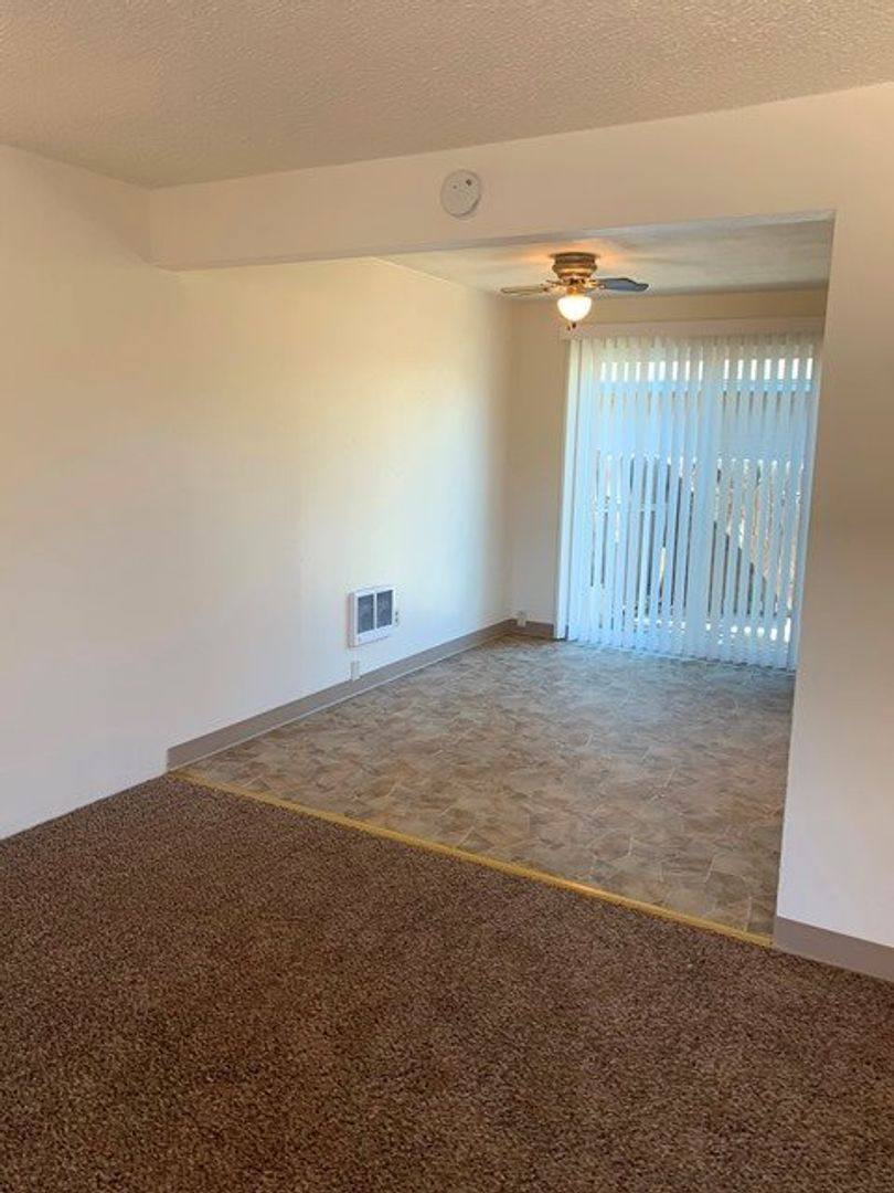 Townhouse for rent at 32 Nevada St, Klamath Falls, OR 97601