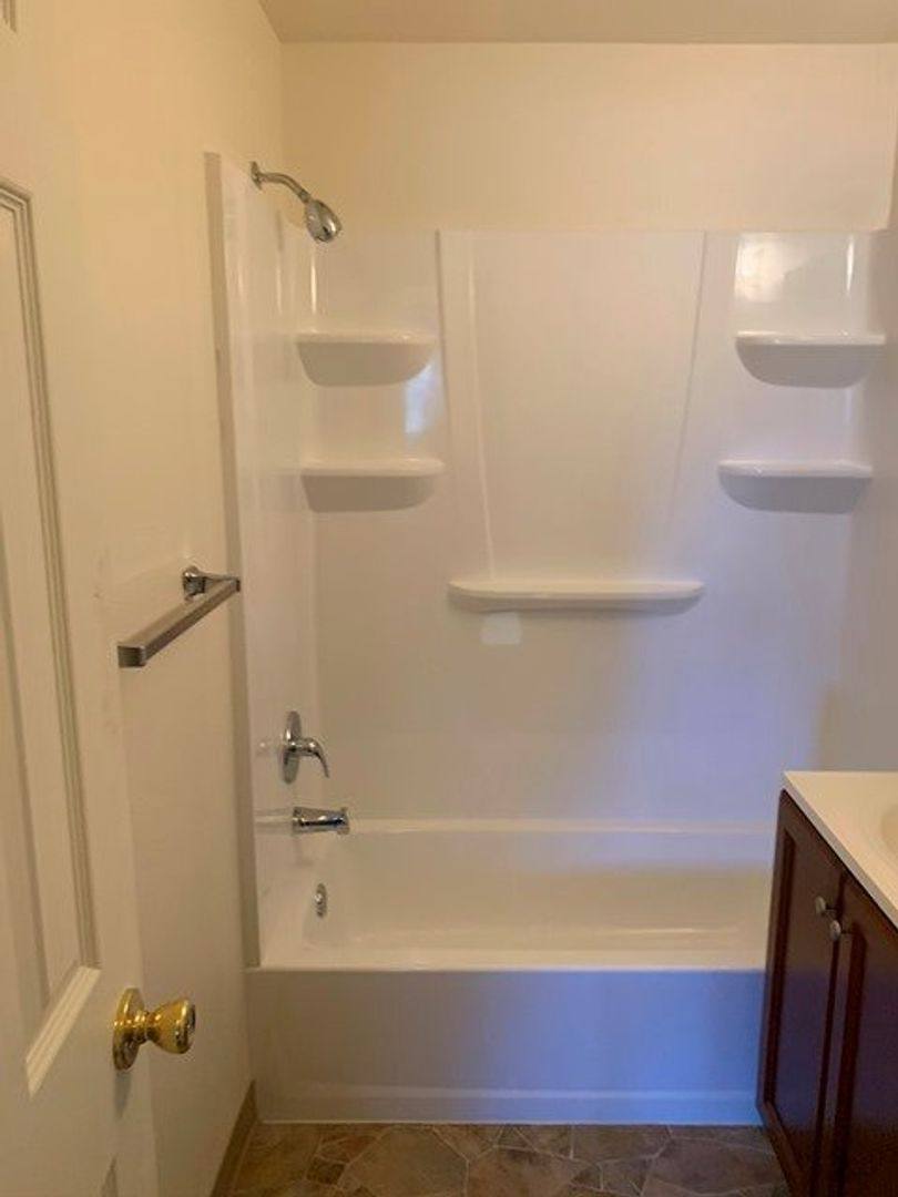 Townhouse for rent at 32 Nevada St, Klamath Falls, OR 97601