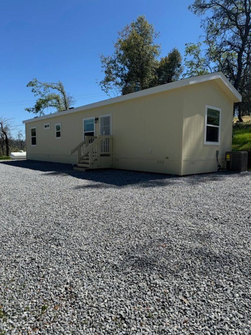 House for rent at 13962 Shangrila Dr, Redding, CA 96003