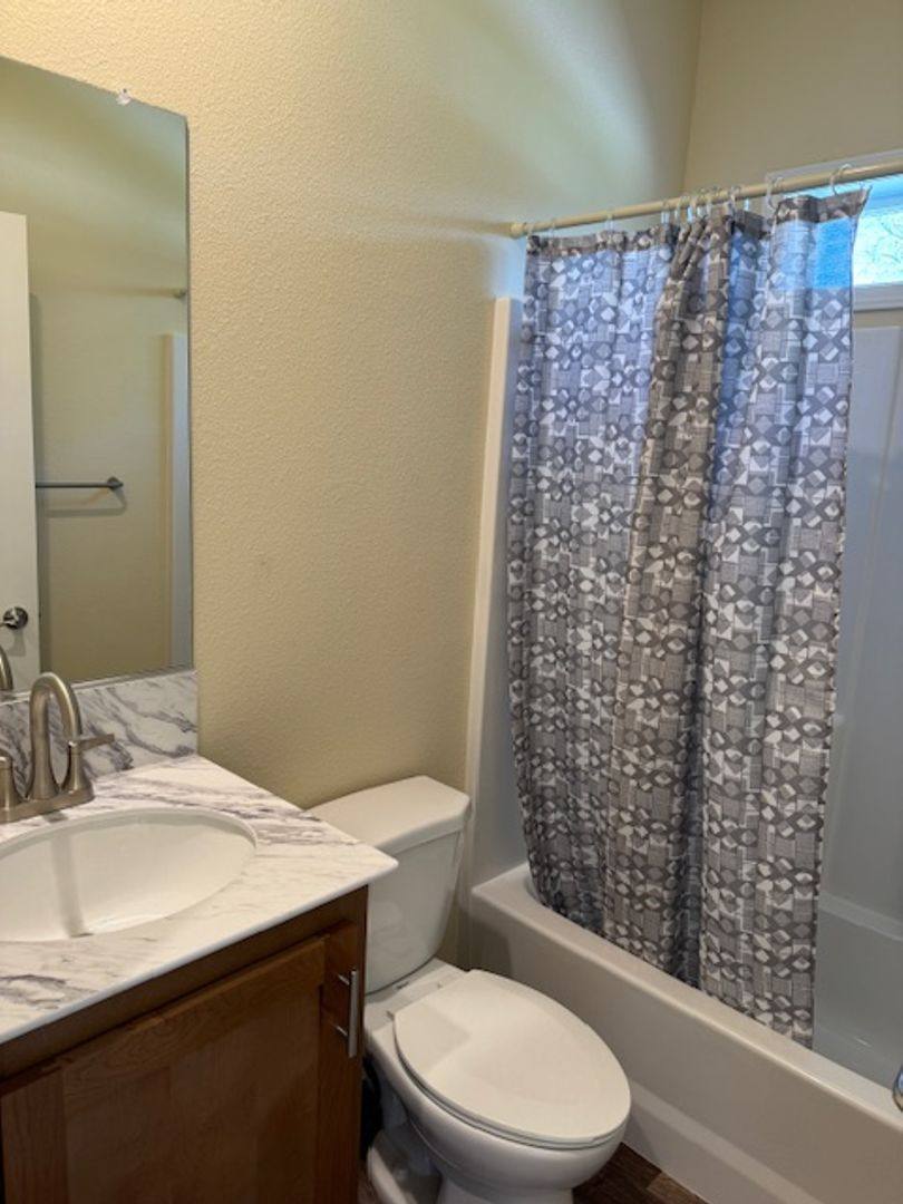 House for rent at 13962 Shangrila Dr, Redding, CA 96003