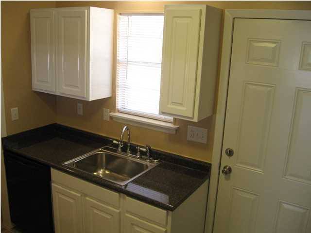 House for rent at 545 Hickory Ave #B, Niceville, FL 32578