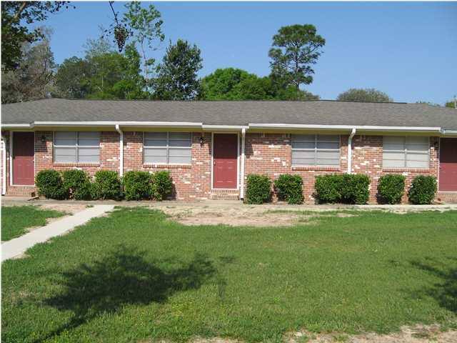 House for rent at 545 Hickory Ave #B, Niceville, FL 32578
