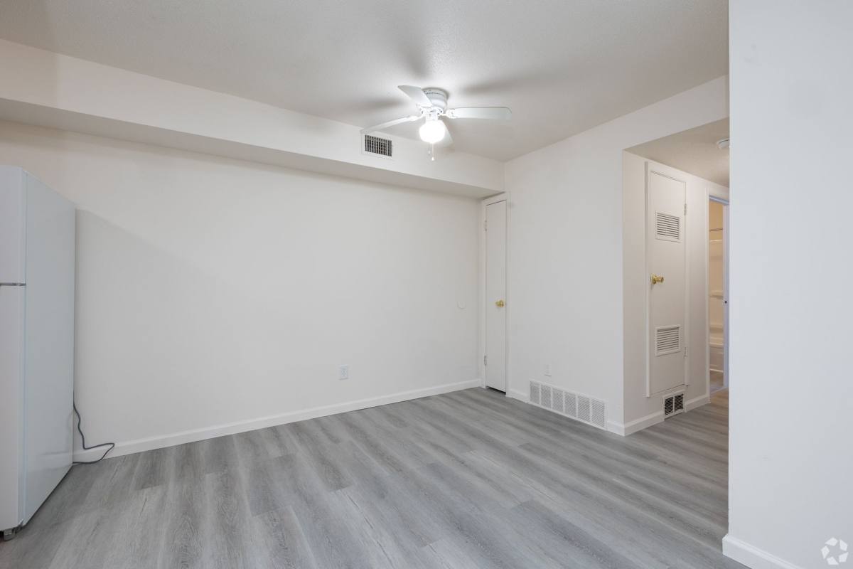 Apartment for rent at 12401 Horizon Village Dr, Saint Louis, MO 63138